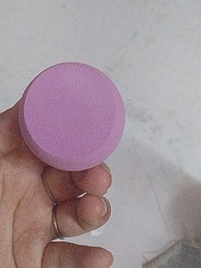 mekup blender in pink colour