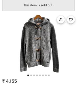 BRANDED SWEATER