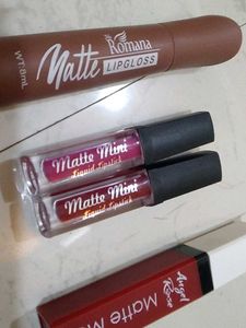 Pack Of 4 Lipsticks....
