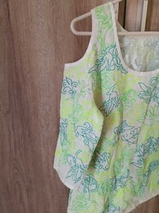 KASH. Floral Cold Shoulder Top