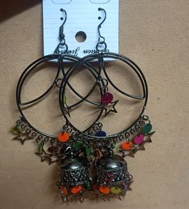 beautiful jhumka style ear ring. naver used..
