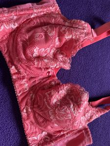 Pretty in Pink Lace Bra🩷
