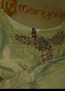 Manyawar Mohey Gown