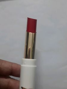Myglamm LIT Creamy Matte Lipstick