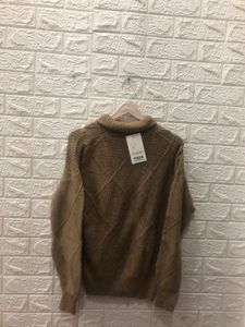 Cozy Brown Turtleneck Sweater 👜🕶️