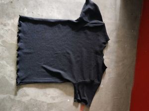 combo of 4 womenSkirt,2top&amp; tshirt