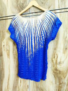 Unique Blue &amp; White Patterned Top size-34-36