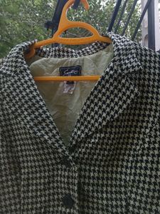 Houndstooth Short Sleeve Blazer