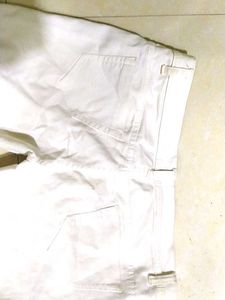 A White Knee Length Jeans
