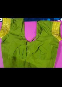 Green &amp; Gold Floral Fabric Saree