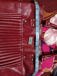 Stylish Italian Maroon Handbag👜✨
