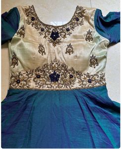 ETHNIC GOWN DEGINER