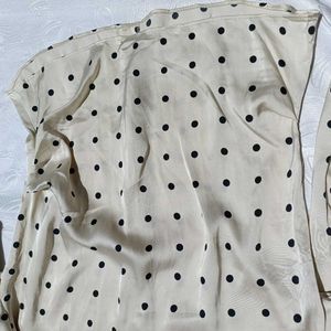 H&amp;M Polka Dot Satin Top 🖤🍦