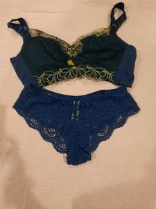 Nat Bra Panty Set