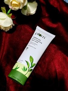 Plum Goodness Facewash... 170/-