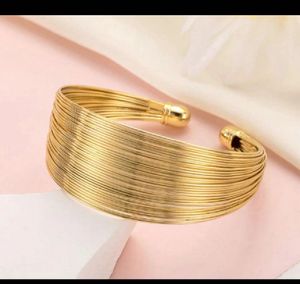 Gold-Plated Bangle-Style Cuff Bracelet🎀🎀
