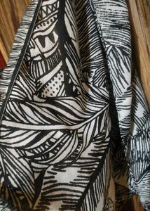 Black/White Printed Stole/Scarf