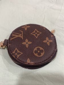 Mini Clutch On Any Bag Louis Vuitton