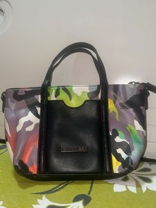 CAPRESE Stylish Handbag