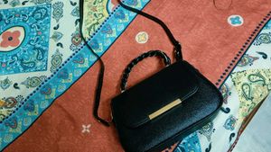 Chic Black Handbag