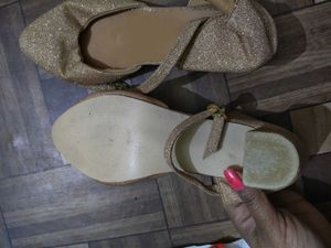 Golden Glitter Heel