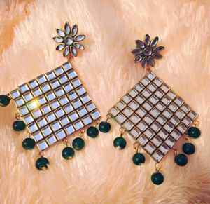 Kundan Small Stone Earrings