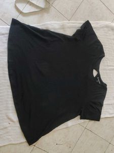 Black Basic T-Shirt