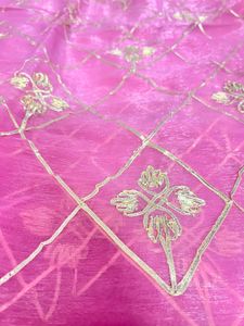 गुलाबी (Pink)सिल्की ऑर्गेंज़ा मिक्स साड़ी