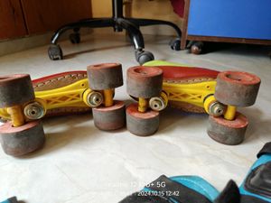 Used 7-9 Years Roller Skates &amp; Safety Kit Includes