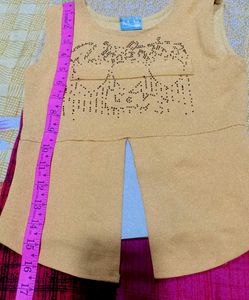 Girls&#39; Yellow Graphic Tees (2)