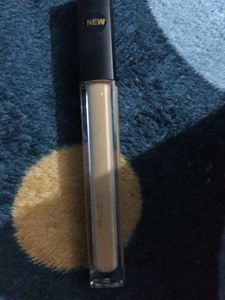 Facescanada Light Weight Concealer