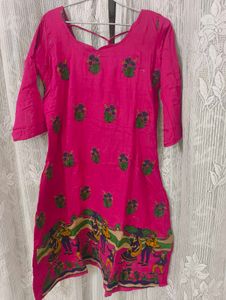 Fuchsia Pink Embroidered Kurti with Bandhani Dupat