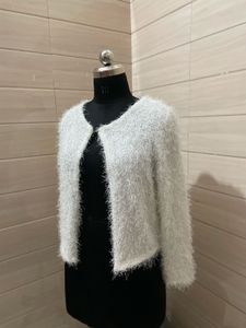 H&amp;M Pintresty 🌸Fluffy White Knit Cardigan