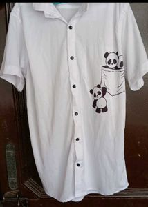 ✨️Elegant white polyester shirt with playful panda