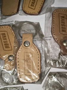 Rosava Leather Wallet &amp; Keychains Set