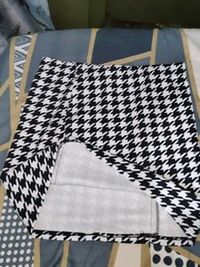 Houndstooth Mini Skirt
