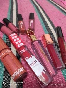 Lipstick Bundle ( One in 99rs)