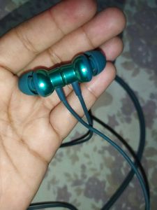 NECKBAND EARPHONE