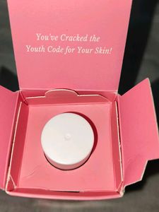 Dot &amp; Key Pomegranate Youth Face Serum