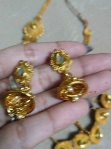 Elegant Gold Necklace