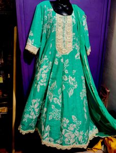 Floral Embroidered Pakistani Suit