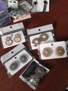 5 Pairs Of New Earrings For Sale