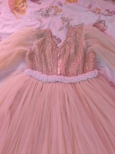 GIRLS DRESS Beautiful for parties and wedding gown