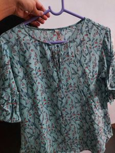 Floral Print Tie-Neck Top