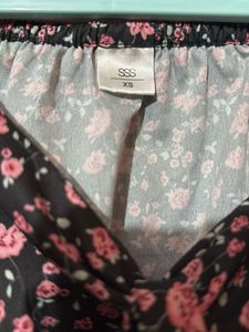 Black foral top
