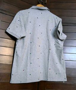 Uniqlo Men Grey printed cotton Polo T-Shirt