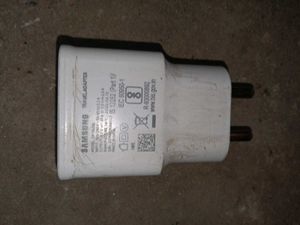 this adapter used all Phones but don't use iphone