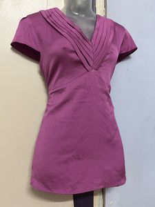 Banana Republic Branded Purple V-Neck Top