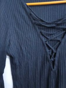 WOMENS H&amp;M BLACK LONG SLEEVE LACE UP STRETCH KNIT