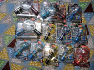 Bandai Monsuno Toys